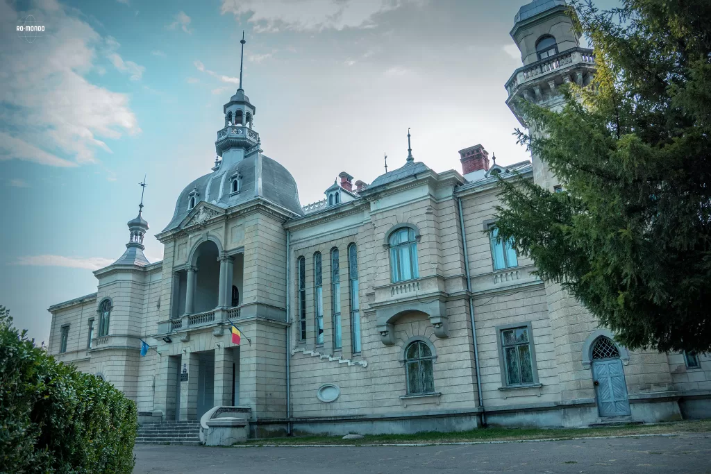 Palatul Ghika din Comănești